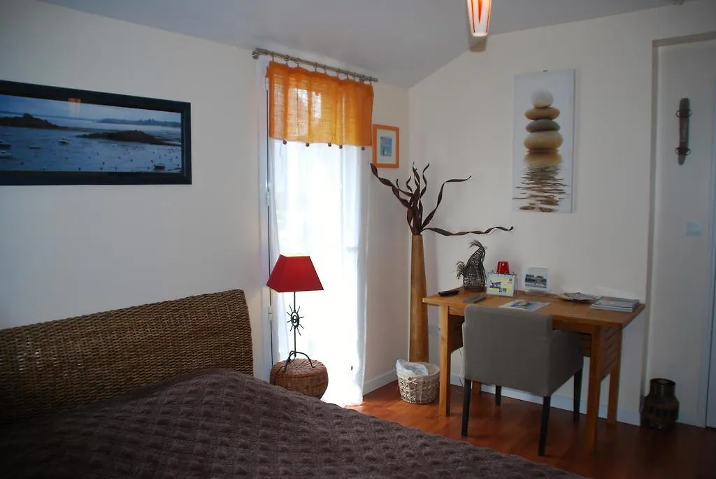 La Maison Des 3 Plages Saint-Malo Bed & Breakfast
